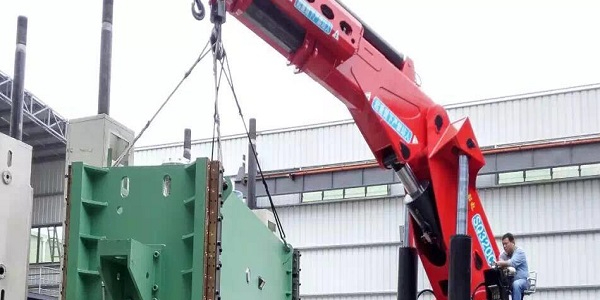 大件重物起重吊裝搬運過程中如何選擇千斤頂？起重吊裝搬運公司哪家好