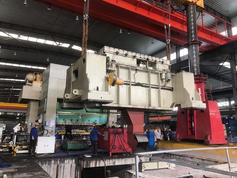 重型設備裝卸搬運